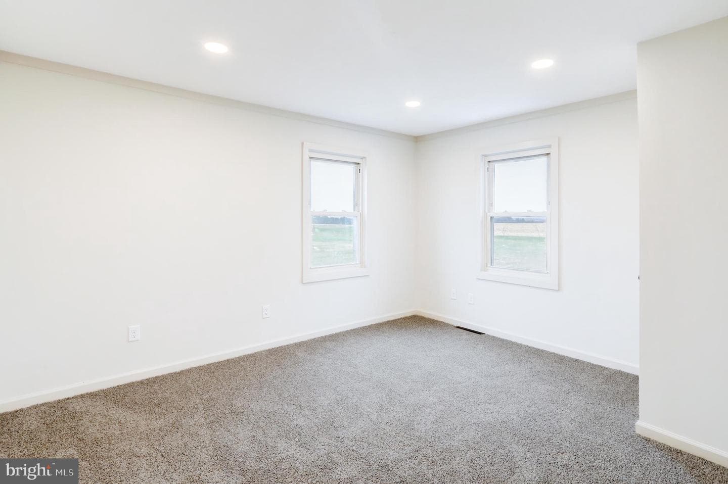7047 Lincoln Highway W photo 22