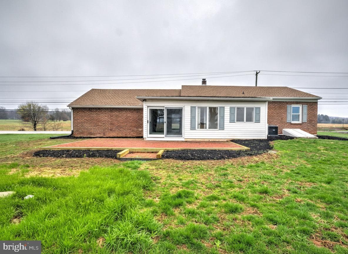 7047 Lincoln Highway W photo 30