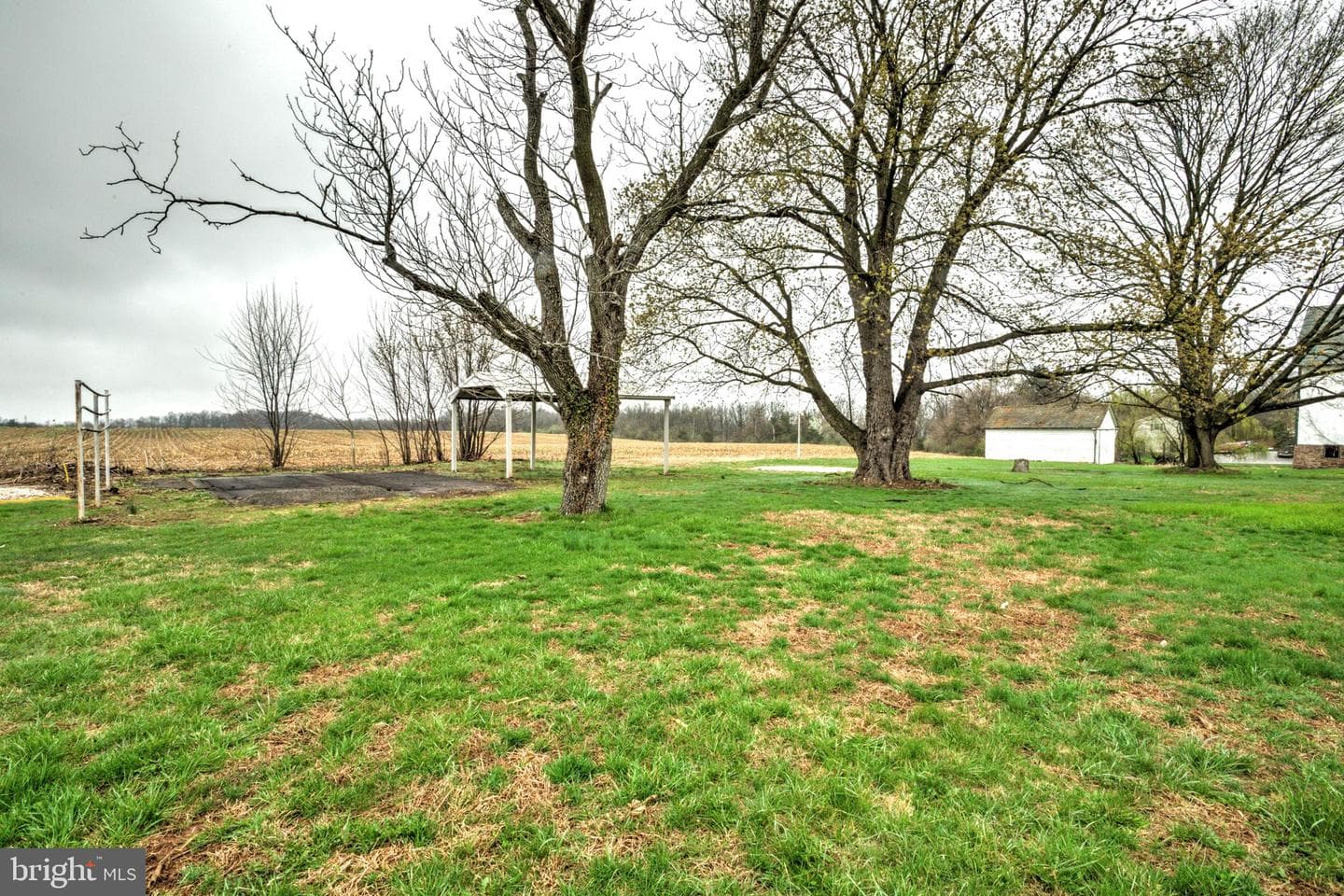 7047 Lincoln Highway W photo 32