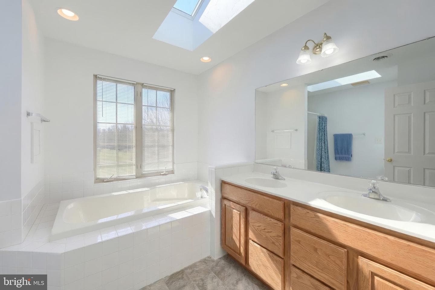 53 Zachary Drive photo 15