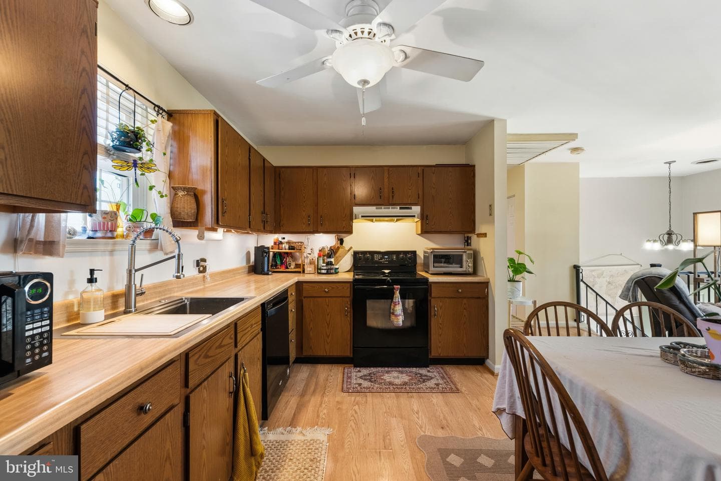 210 Wheaton Street photo 11