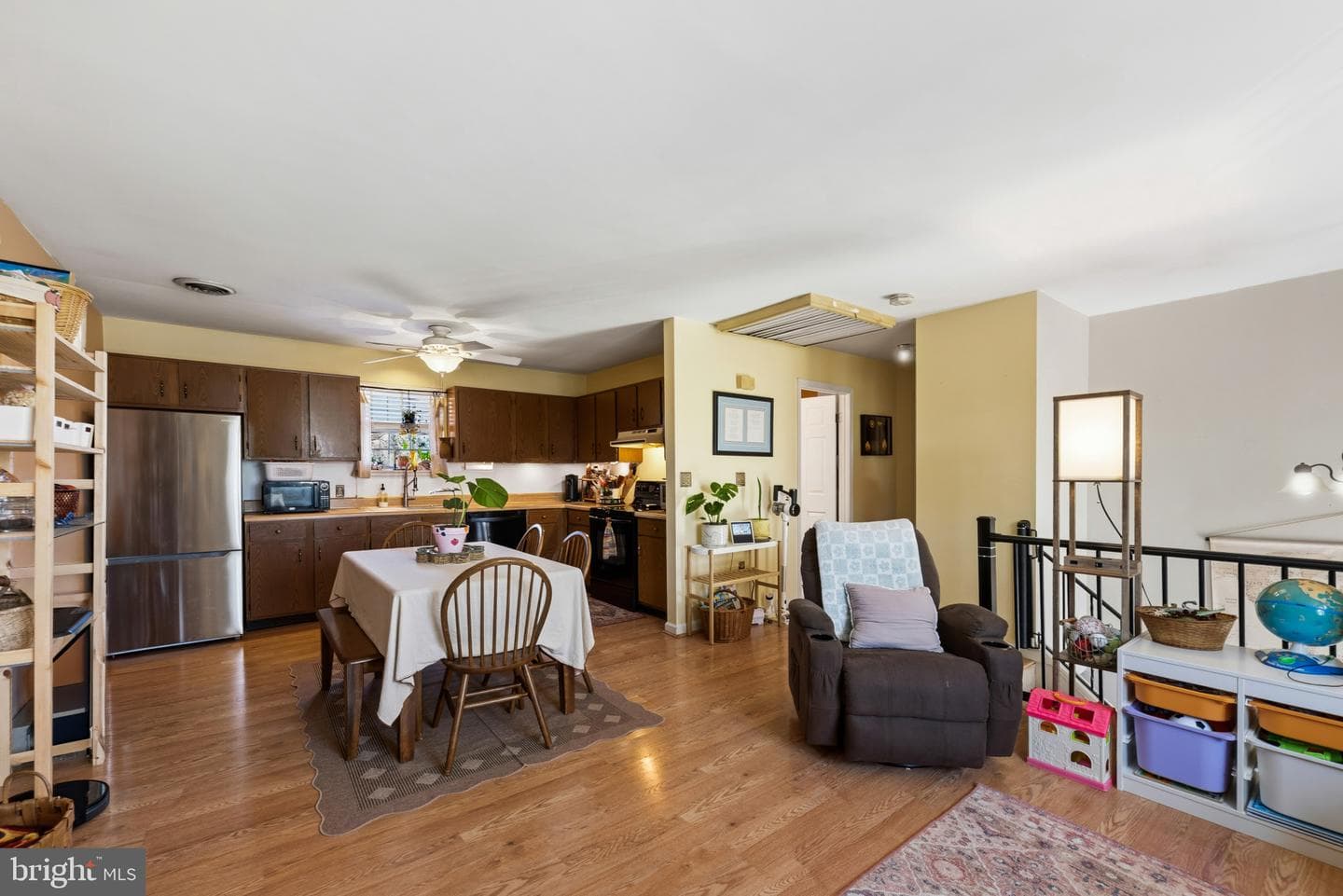 210 Wheaton Street photo 7