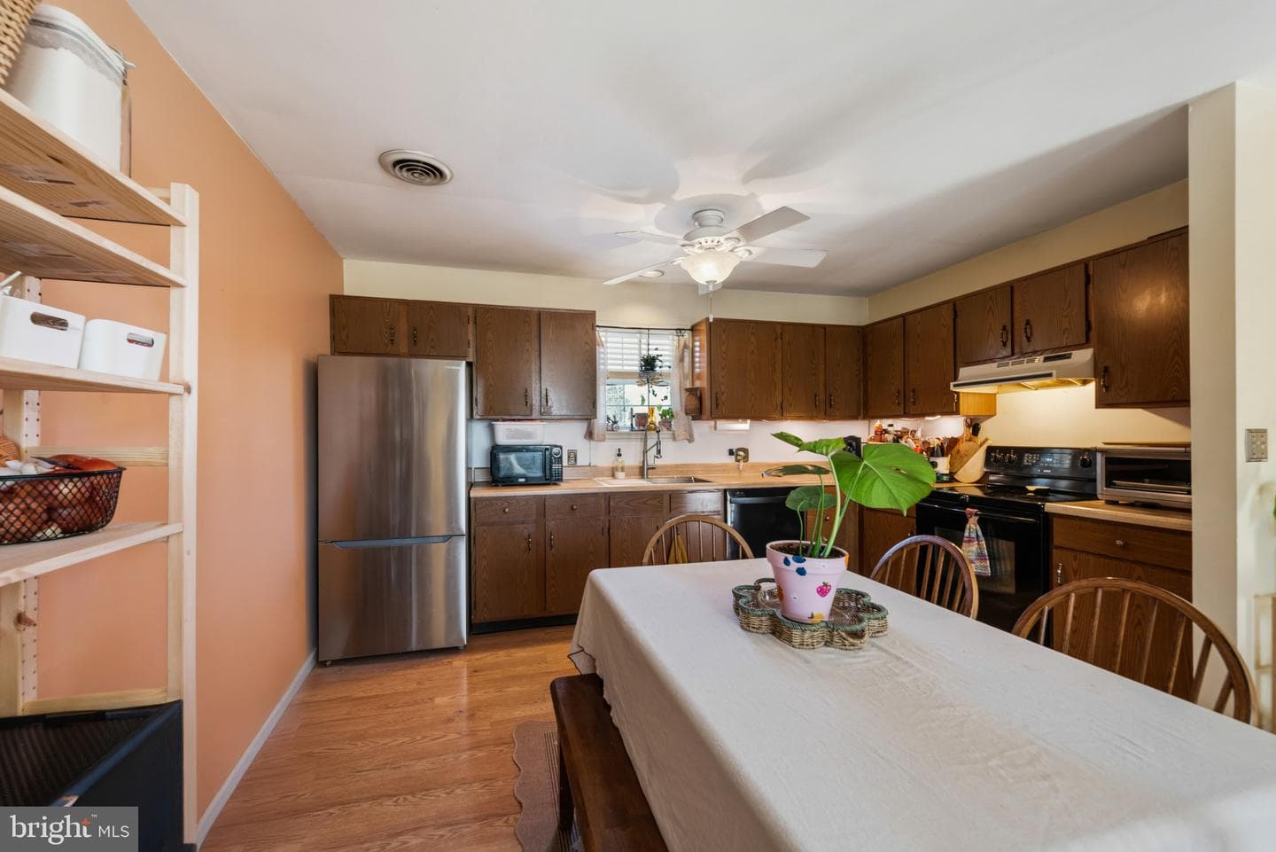 210 Wheaton Street photo 9