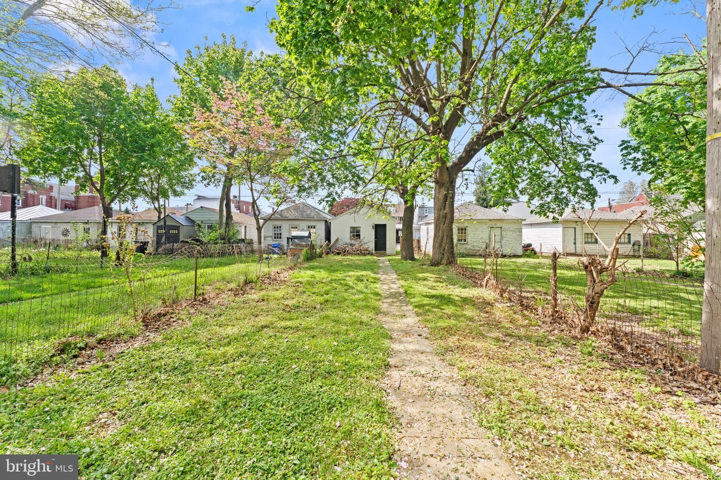1514 W Philadelphia Street photo 29