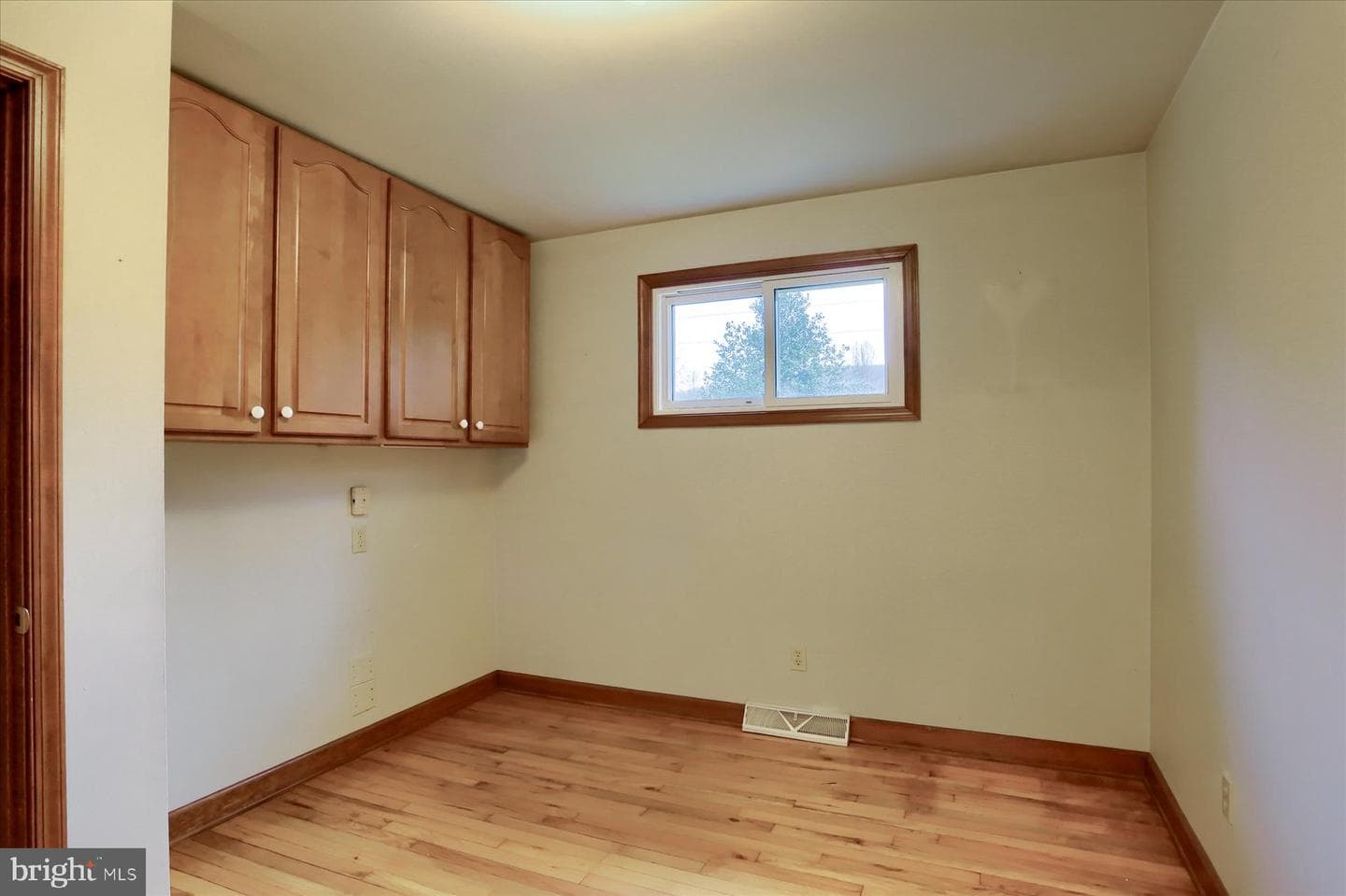98 Pine Street photo 12