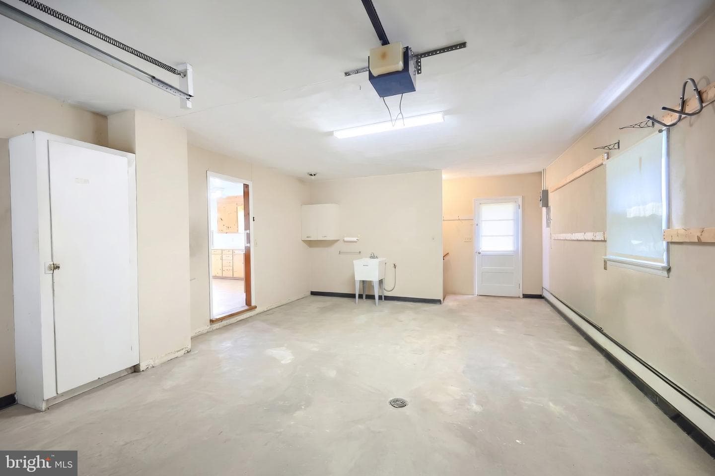 860 Witmer Road photo 15