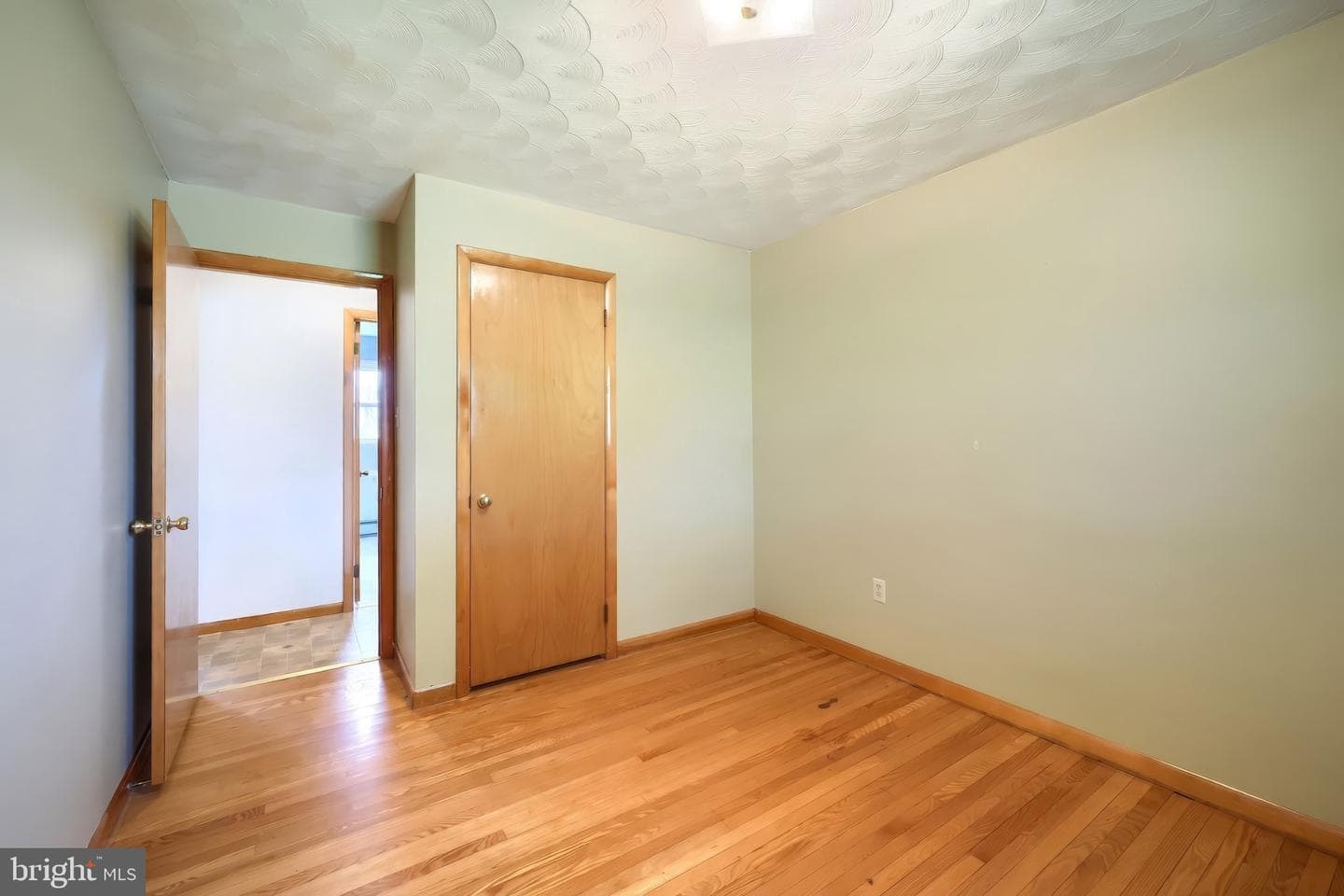 860 Witmer Road photo 20