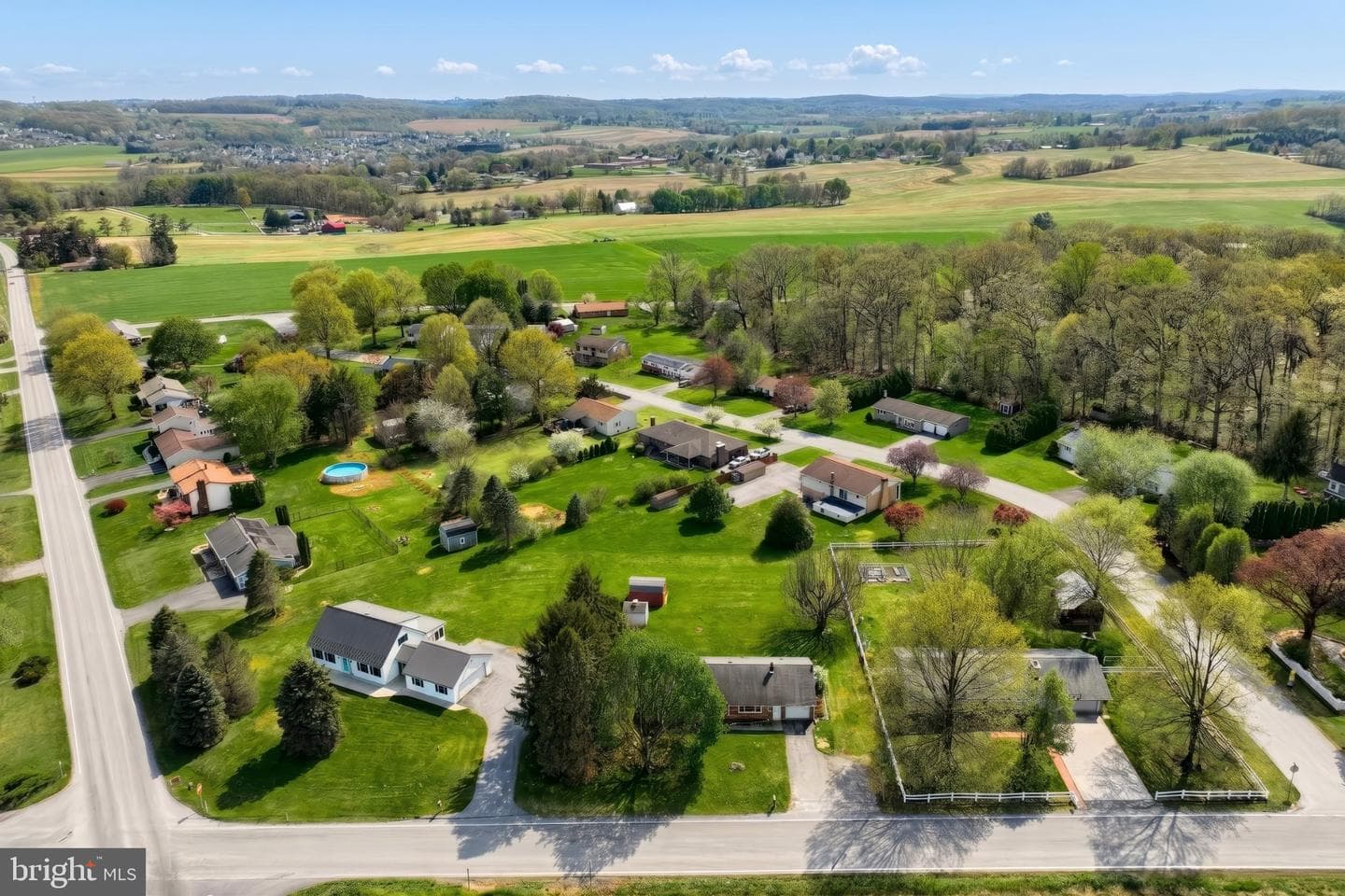 860 Witmer Road photo 31