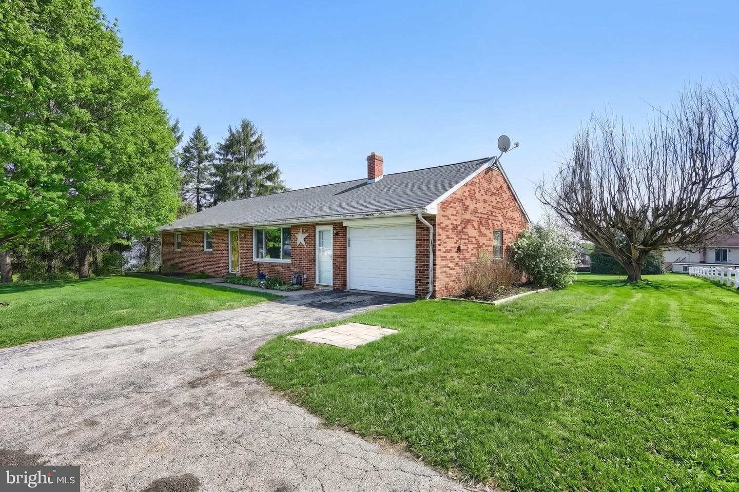 860 Witmer Road photo 4