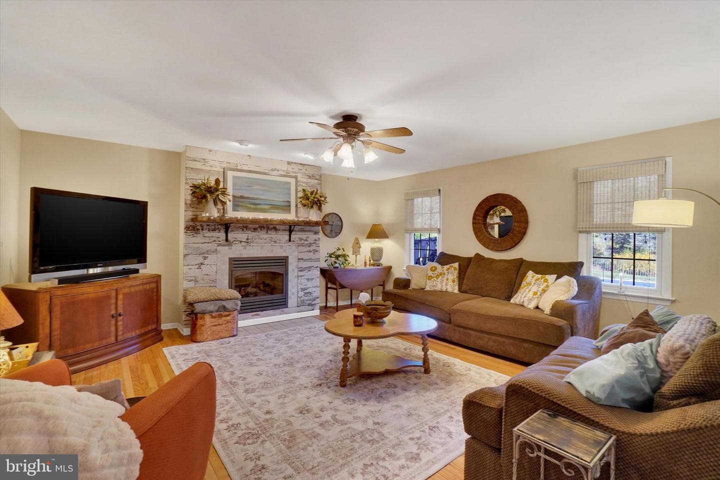 934 Castle Pond Drive photo 12