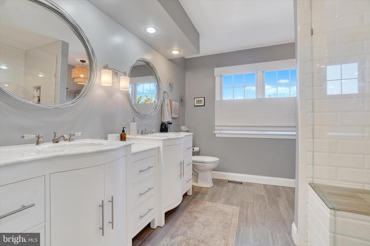 934 Castle Pond Drive photo 24
