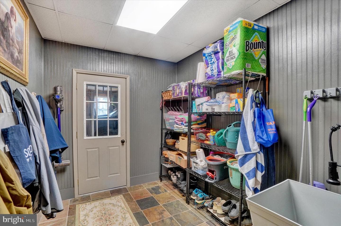 934 Castle Pond Drive photo 28