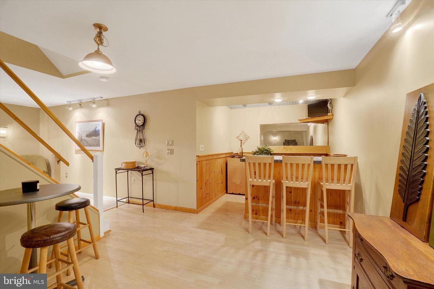 934 Castle Pond Drive photo 32