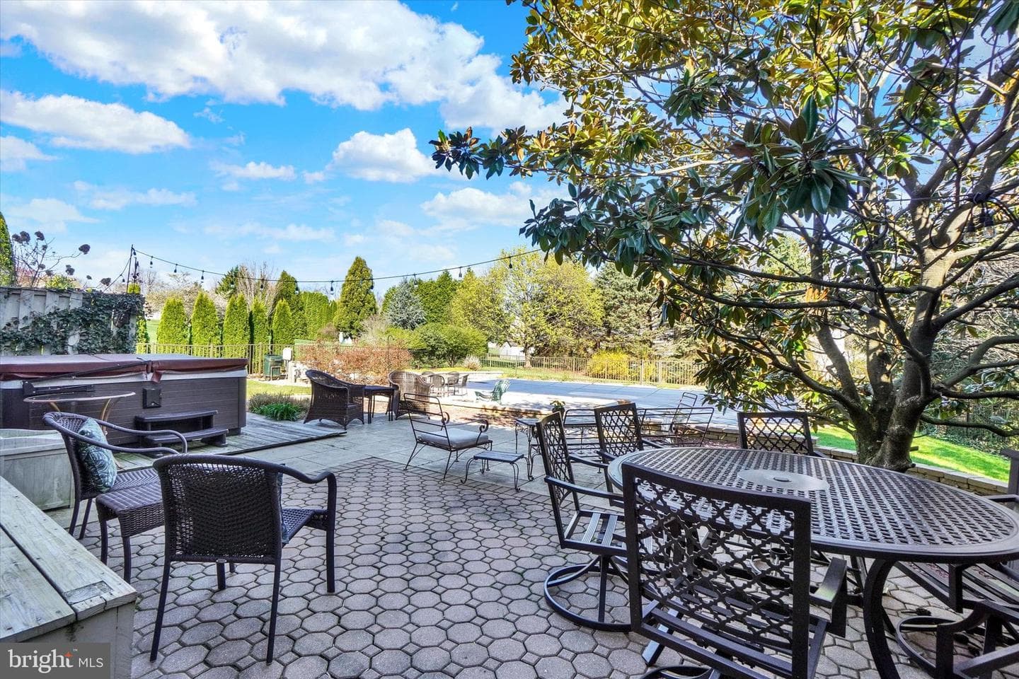 934 Castle Pond Drive photo 35