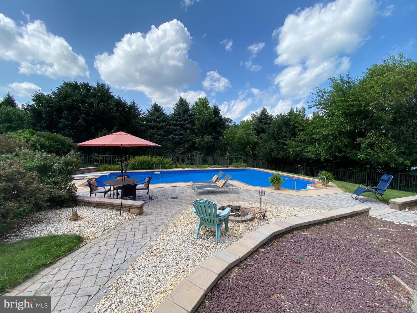 934 Castle Pond Drive photo 41