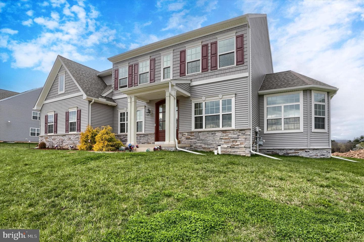 515 Darrow Rd, York