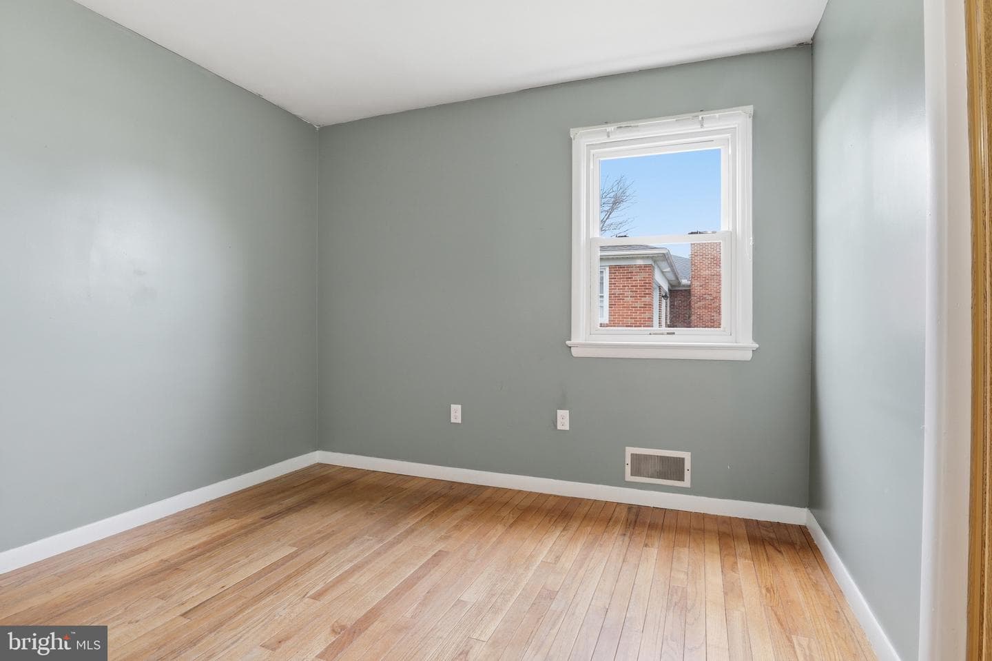 456 York Street photo 16