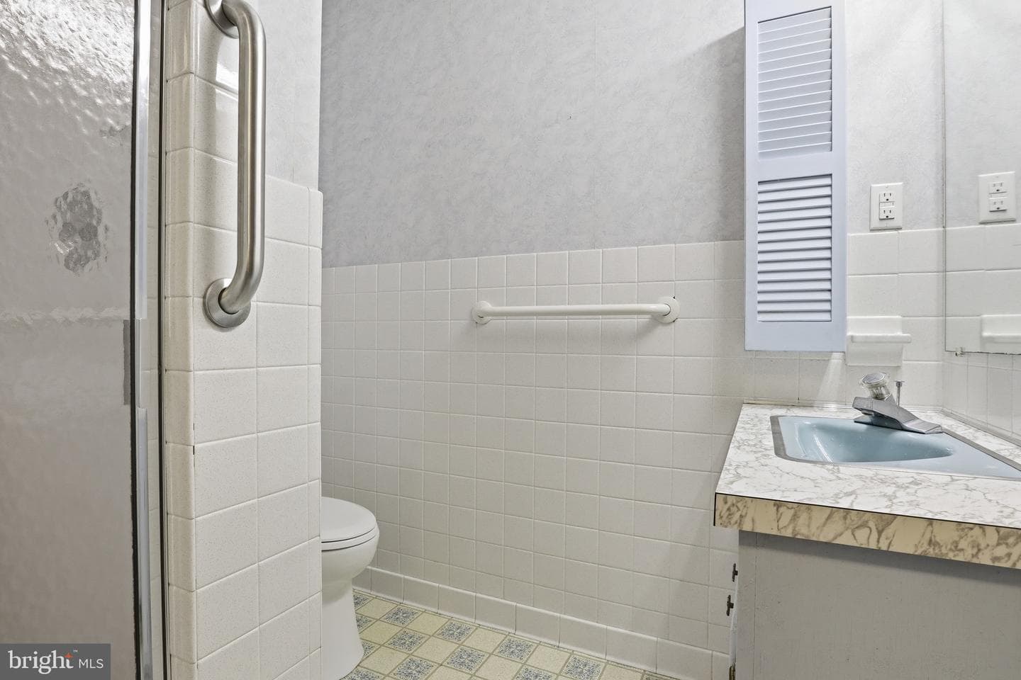 456 York Street photo 26