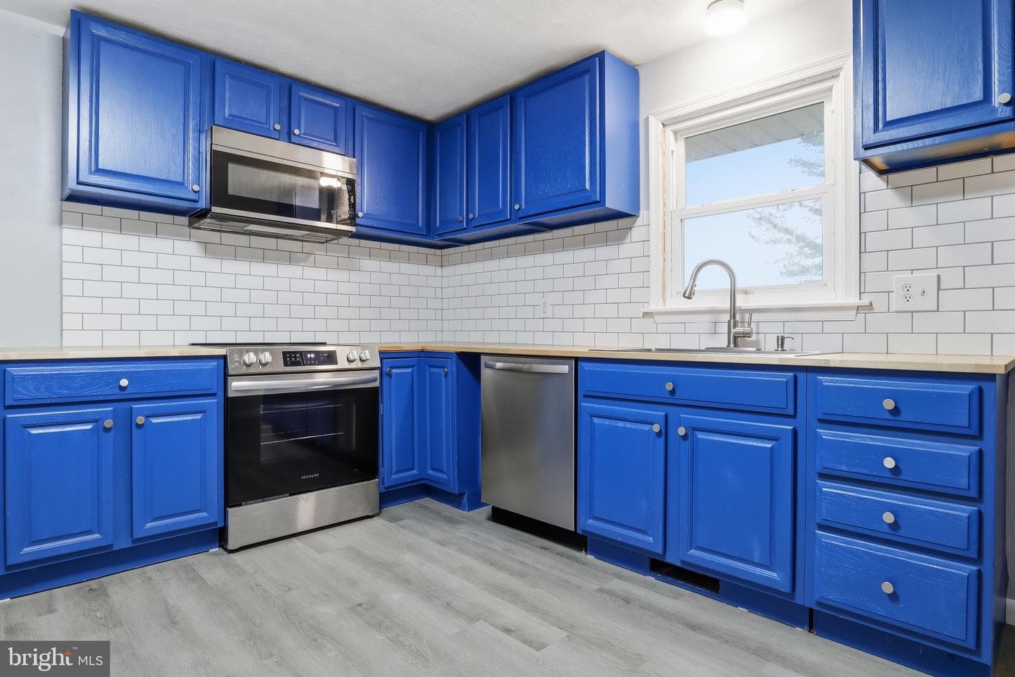 456 York Street photo 8