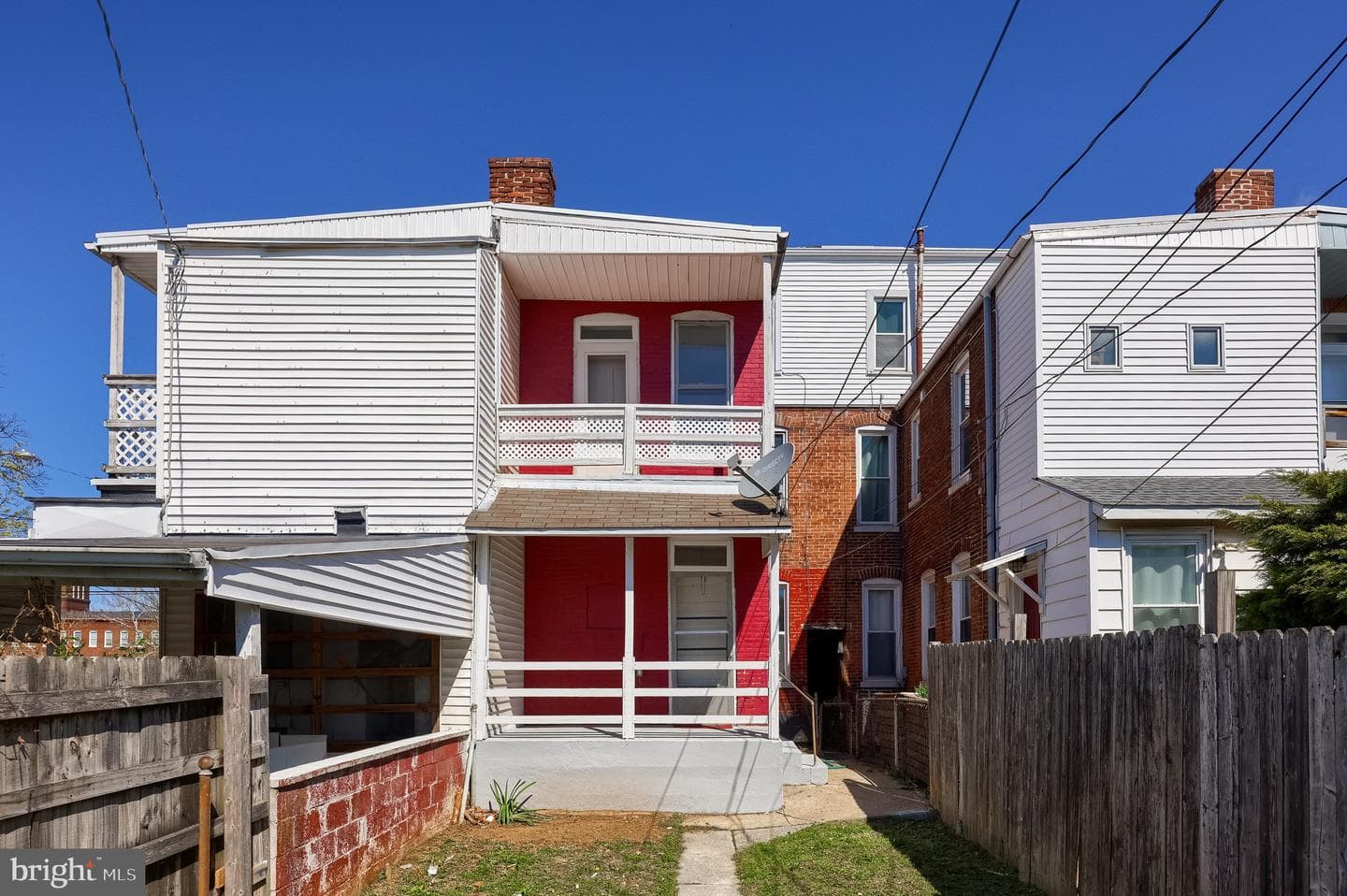 702 York Street photo 6