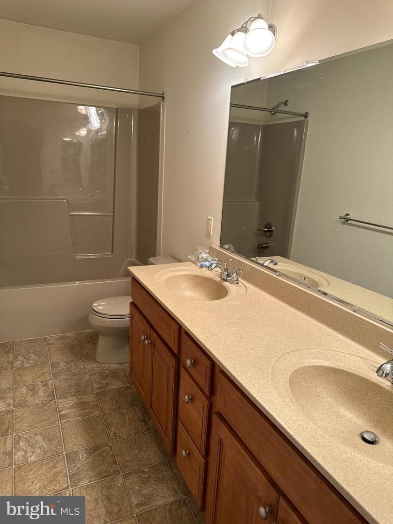 18 Kingswood Drive photo 13