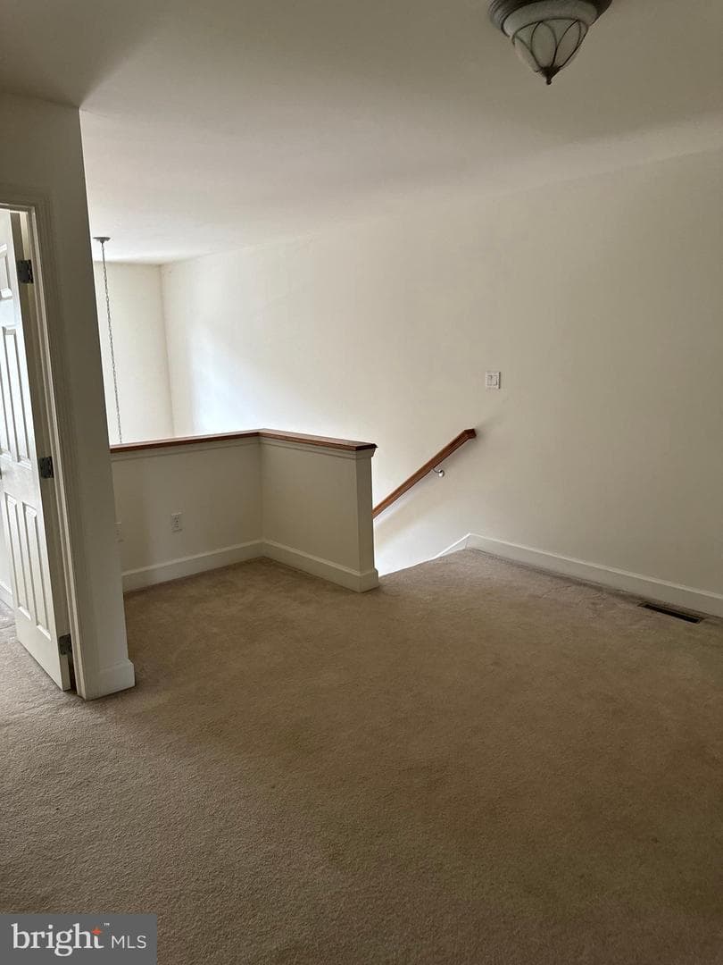 18 Kingswood Drive photo 7