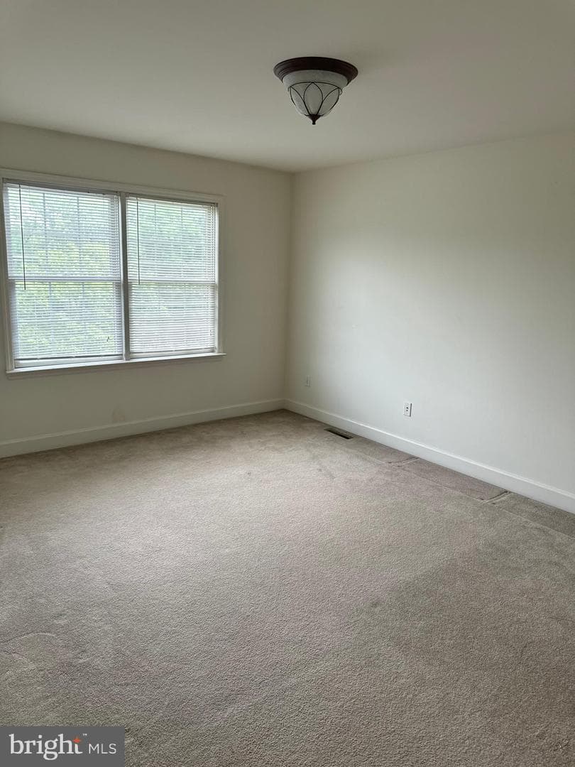 18 Kingswood Drive photo 9