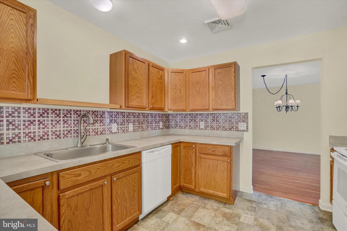 7172 Seneca Ridge Drive photo 9