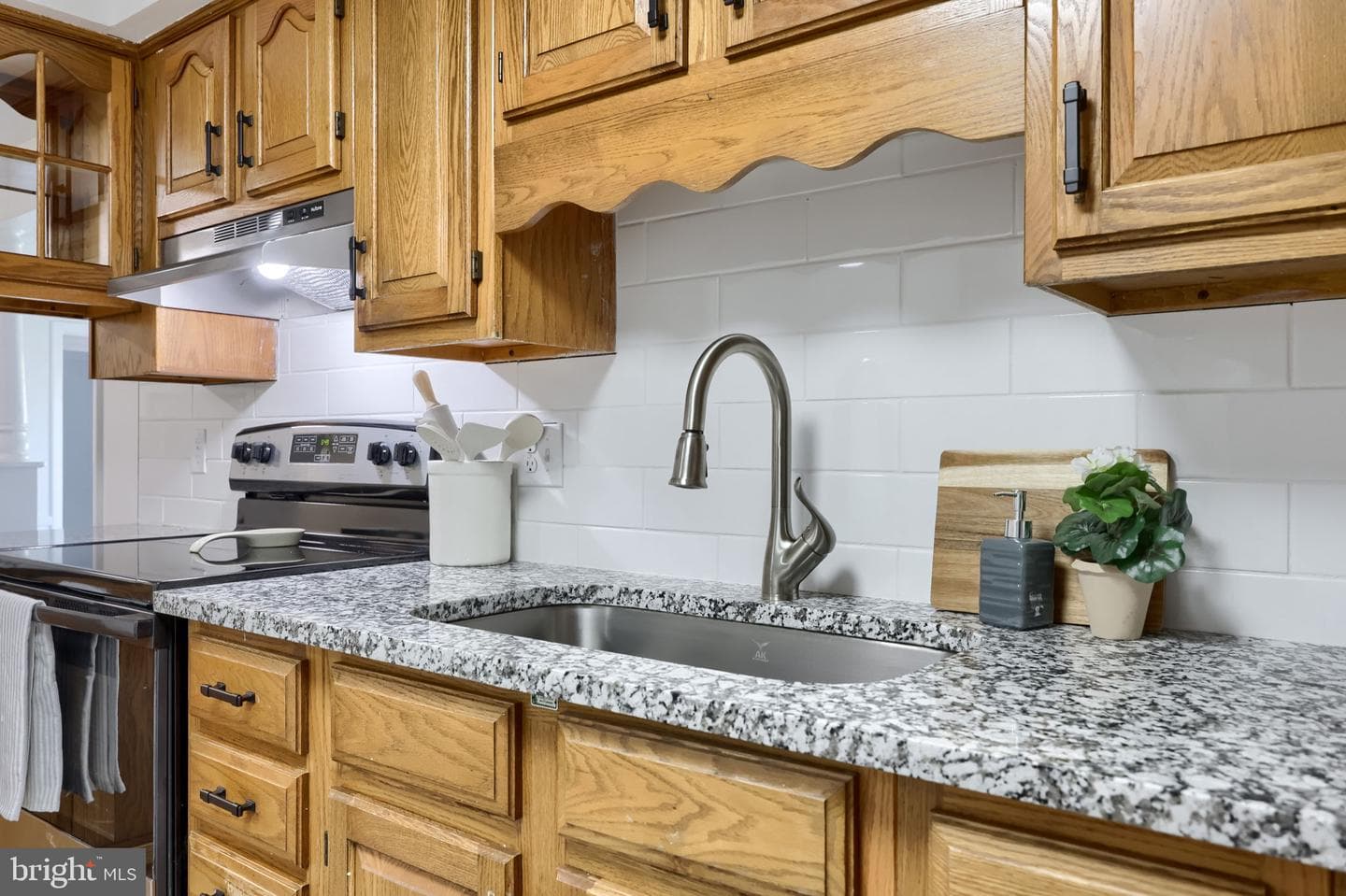 1411 S Mountain Road photo 19