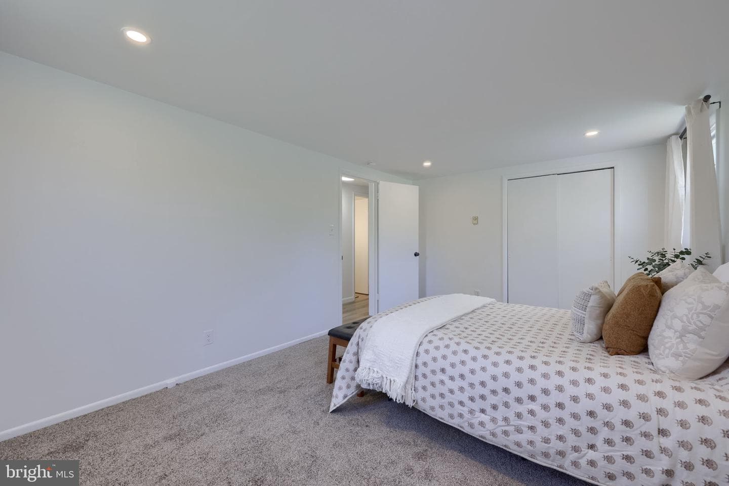 1411 S Mountain Road photo 34