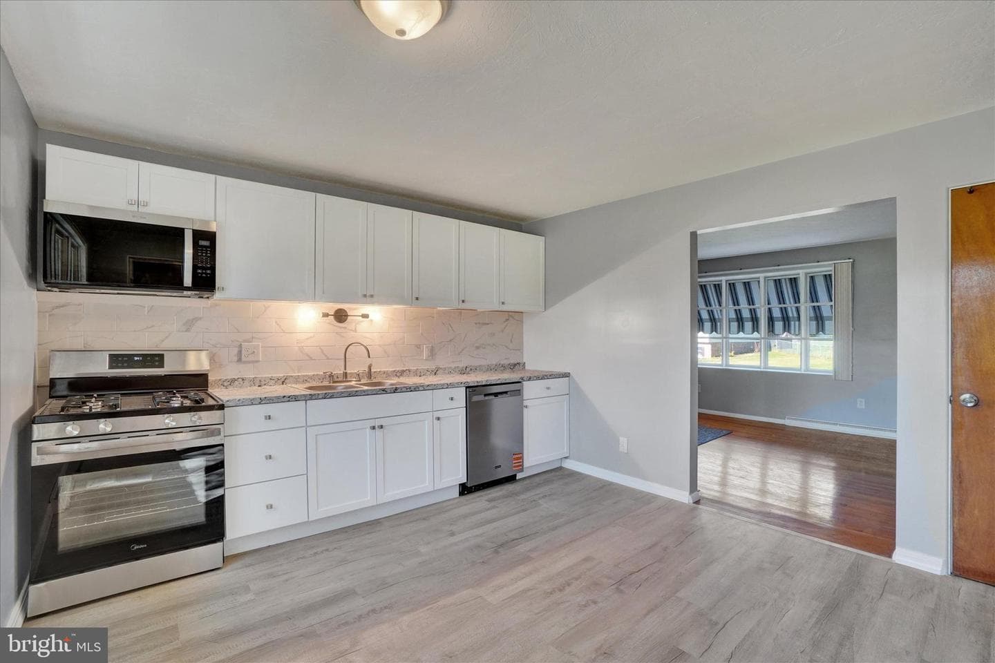 2833 Anita Drive photo 9