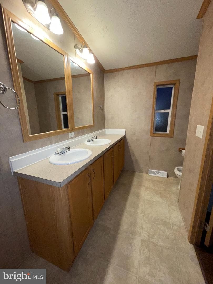 116 Seneca Avenue photo 6