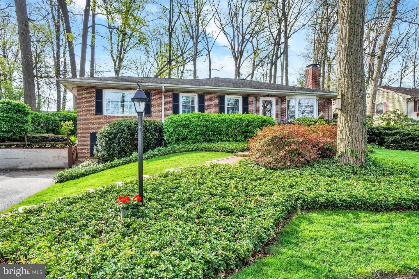120 Woodland Road photo 2