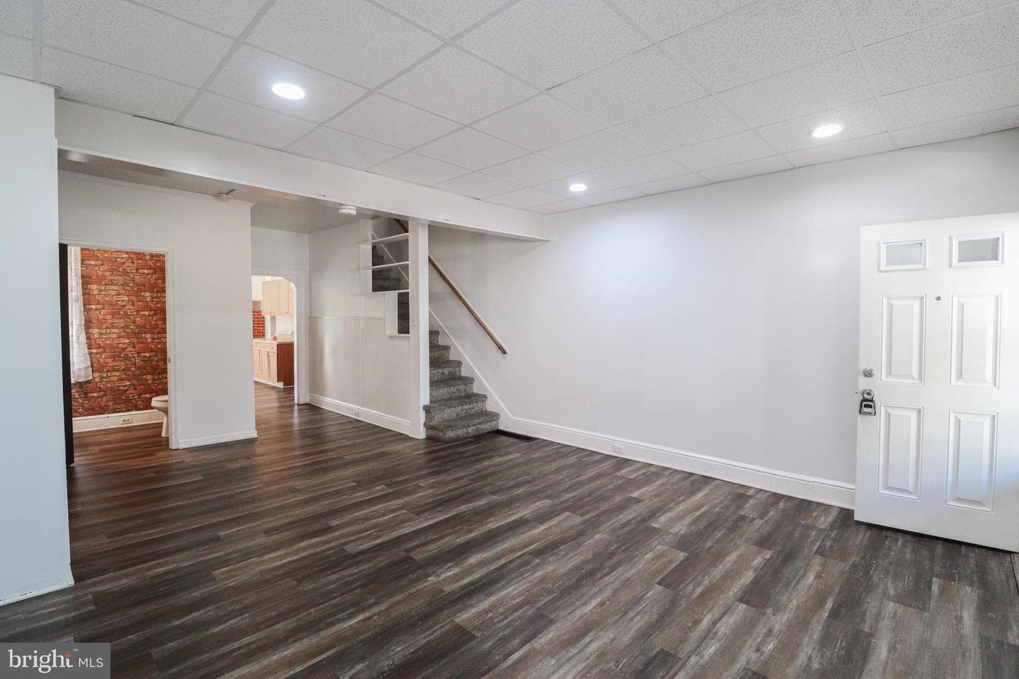 546 Smith Street photo 6