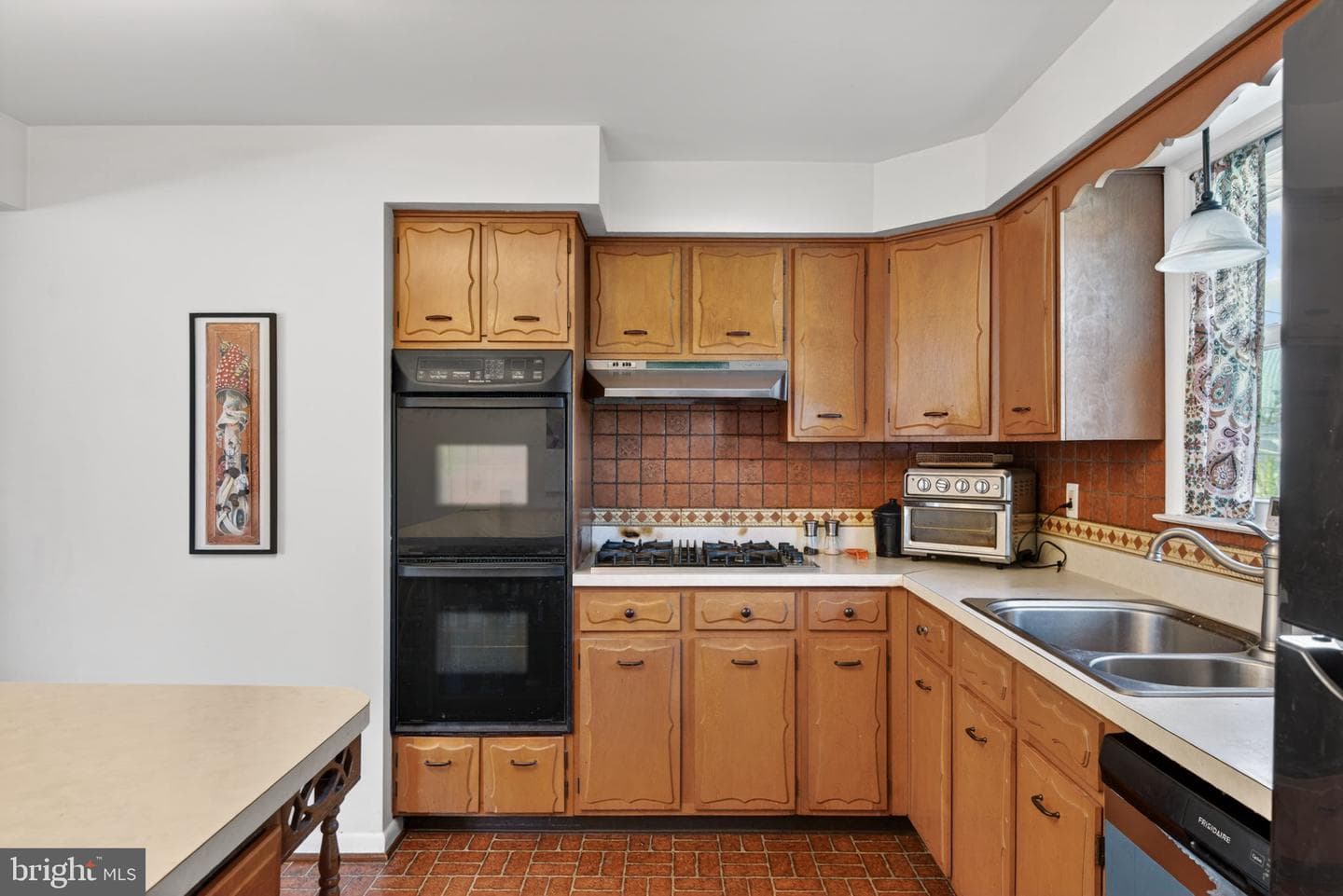 425 Cortleigh photo 10