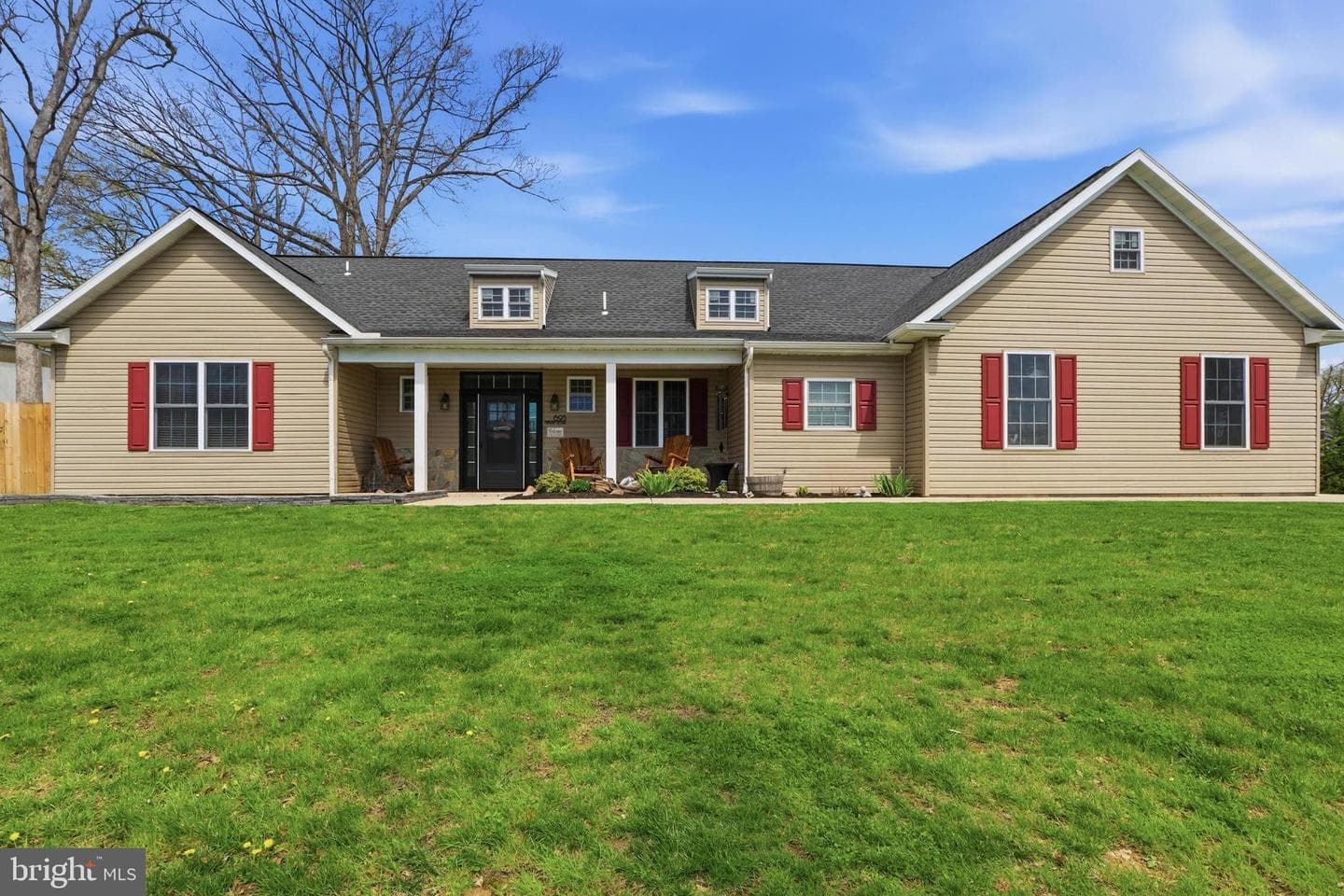 695 Midway Road photo 2