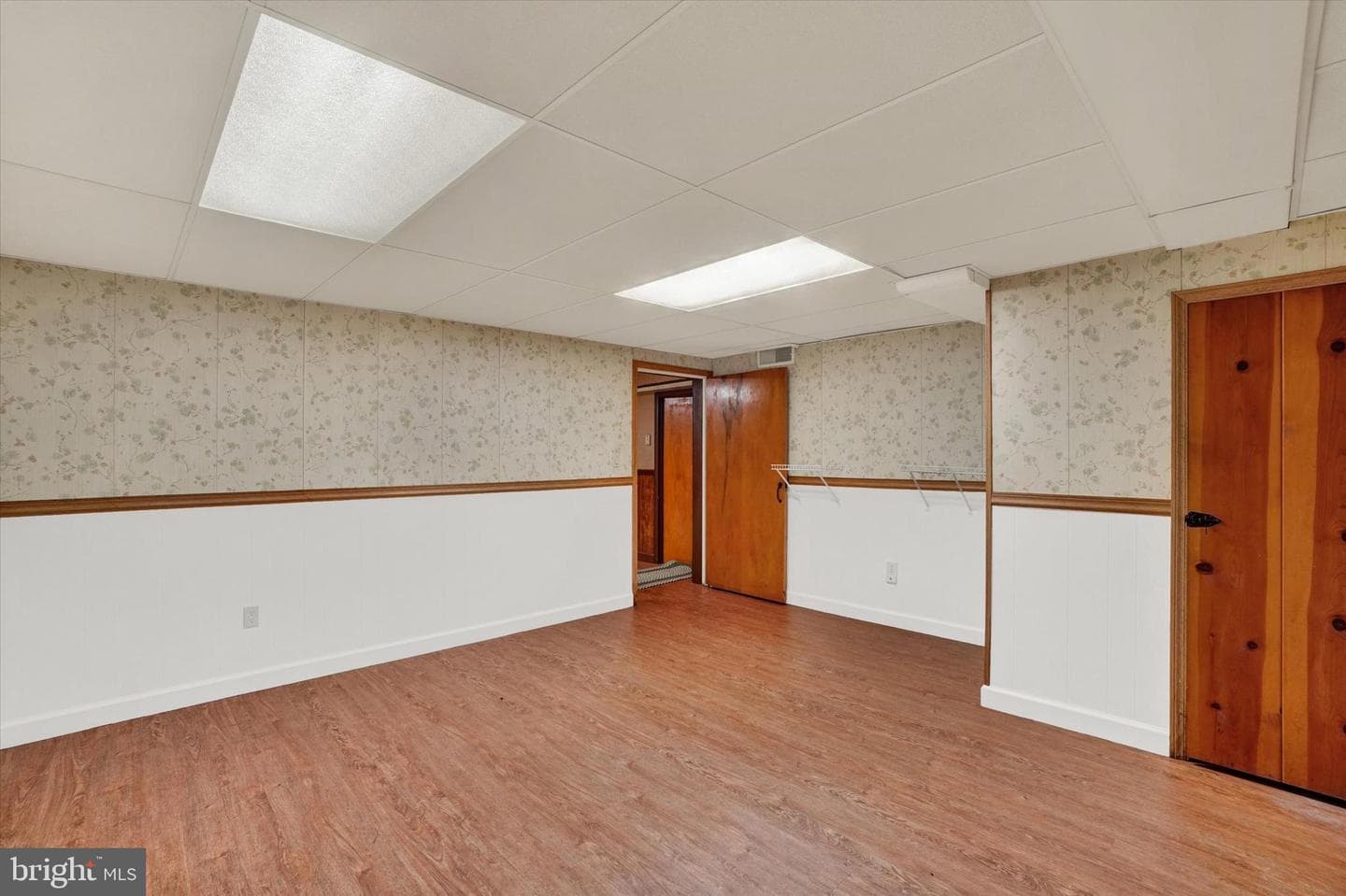 45 N Alwine Avenue photo 17