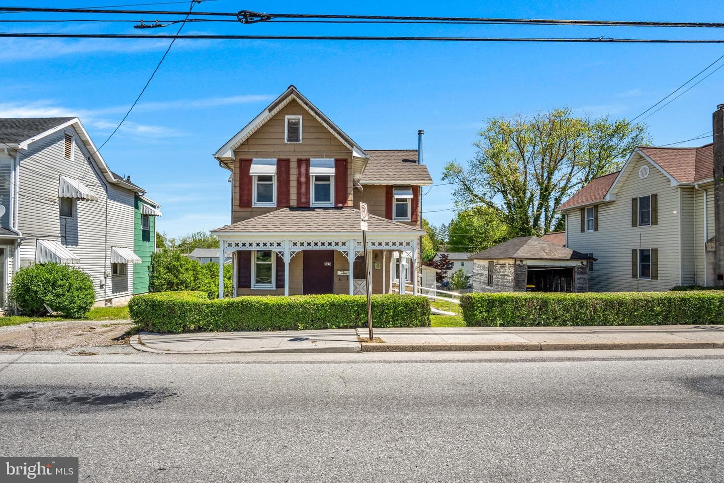 870 Baltimore St photo 3