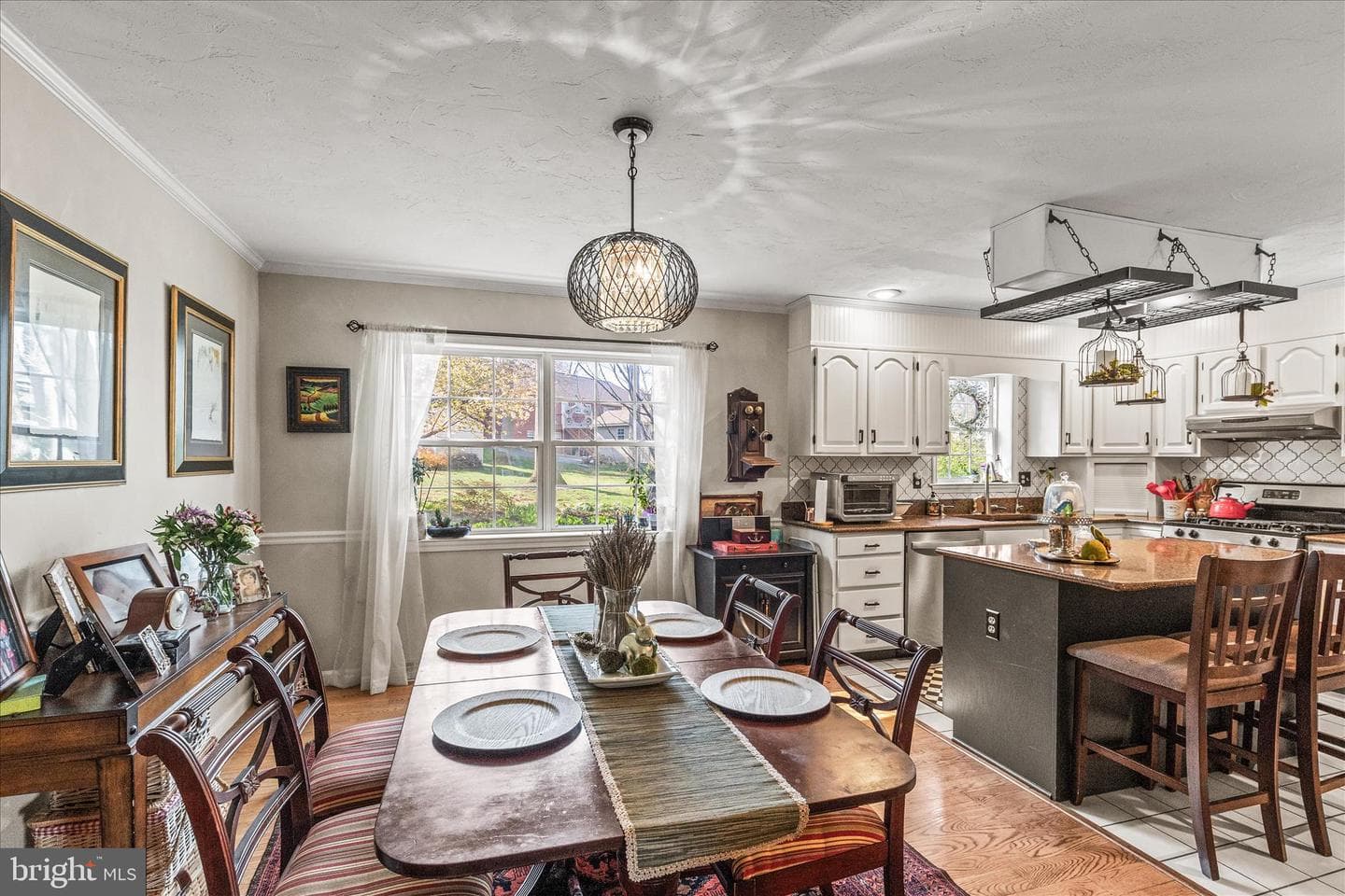 10 Amanda Avenue photo 11