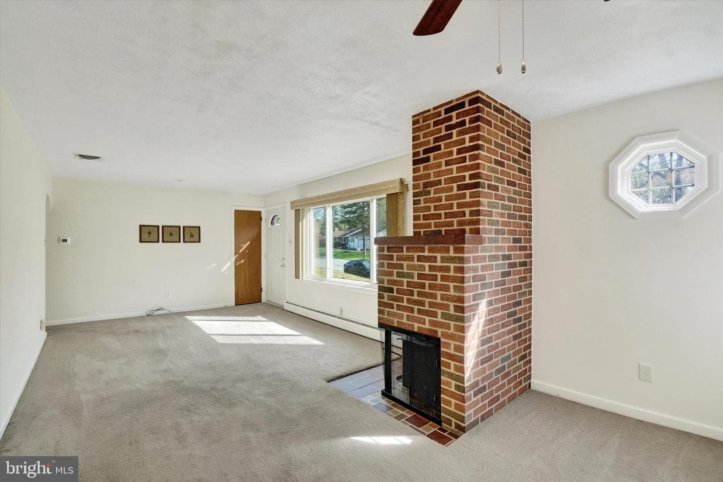 1630 N East Street photo 3