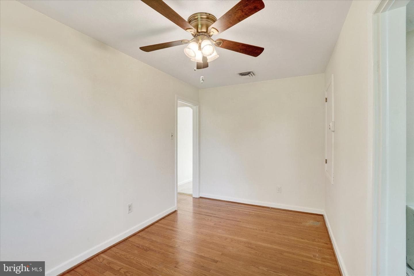 1630 N East Street photo 8