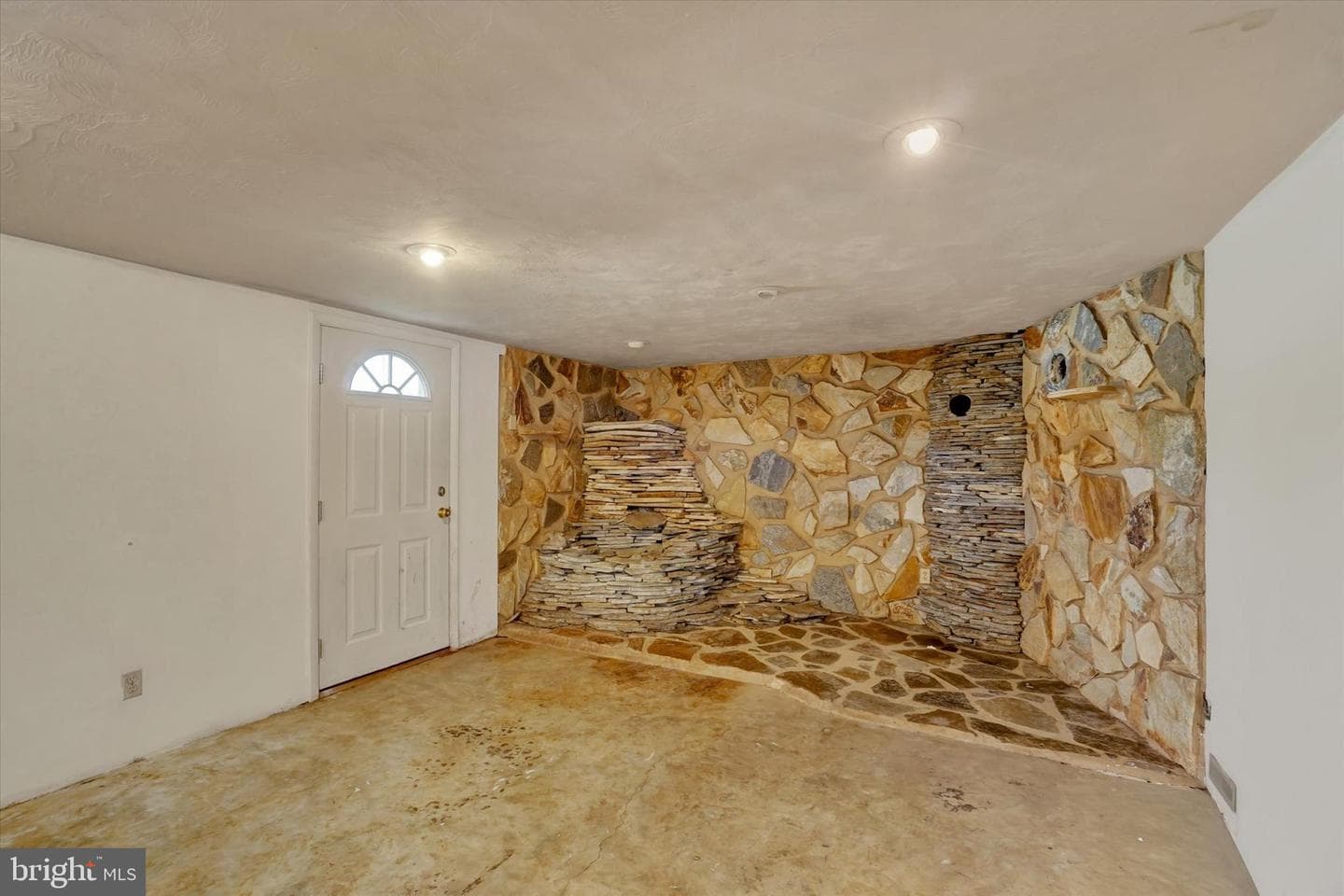 2081 Park Street photo 19