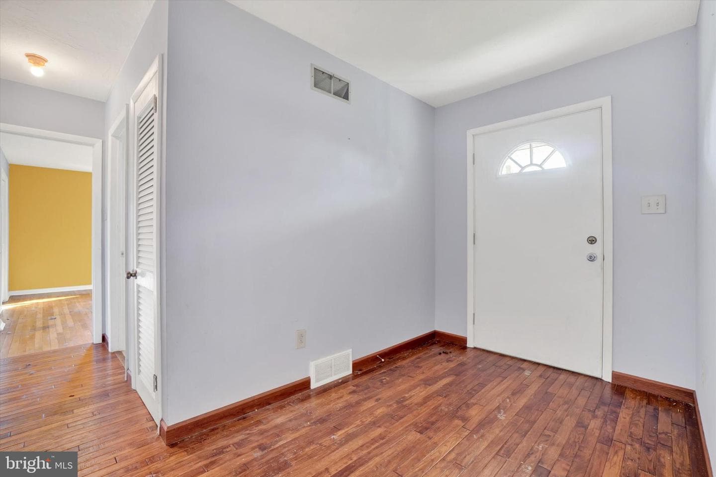 2081 Park Street photo 3