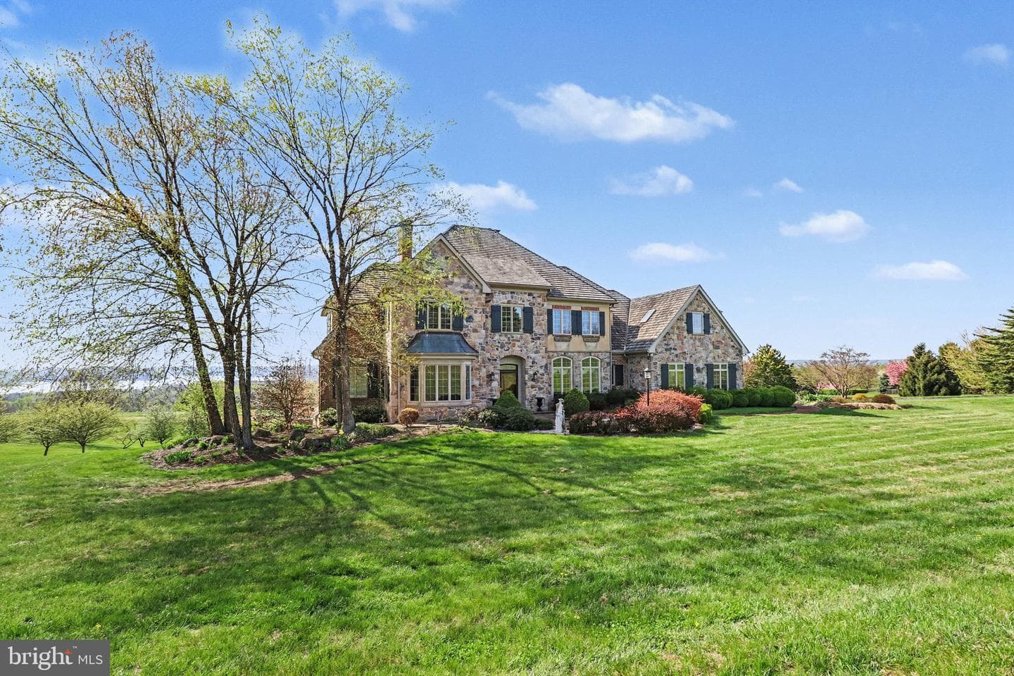 2020 Knights View Road photo 3