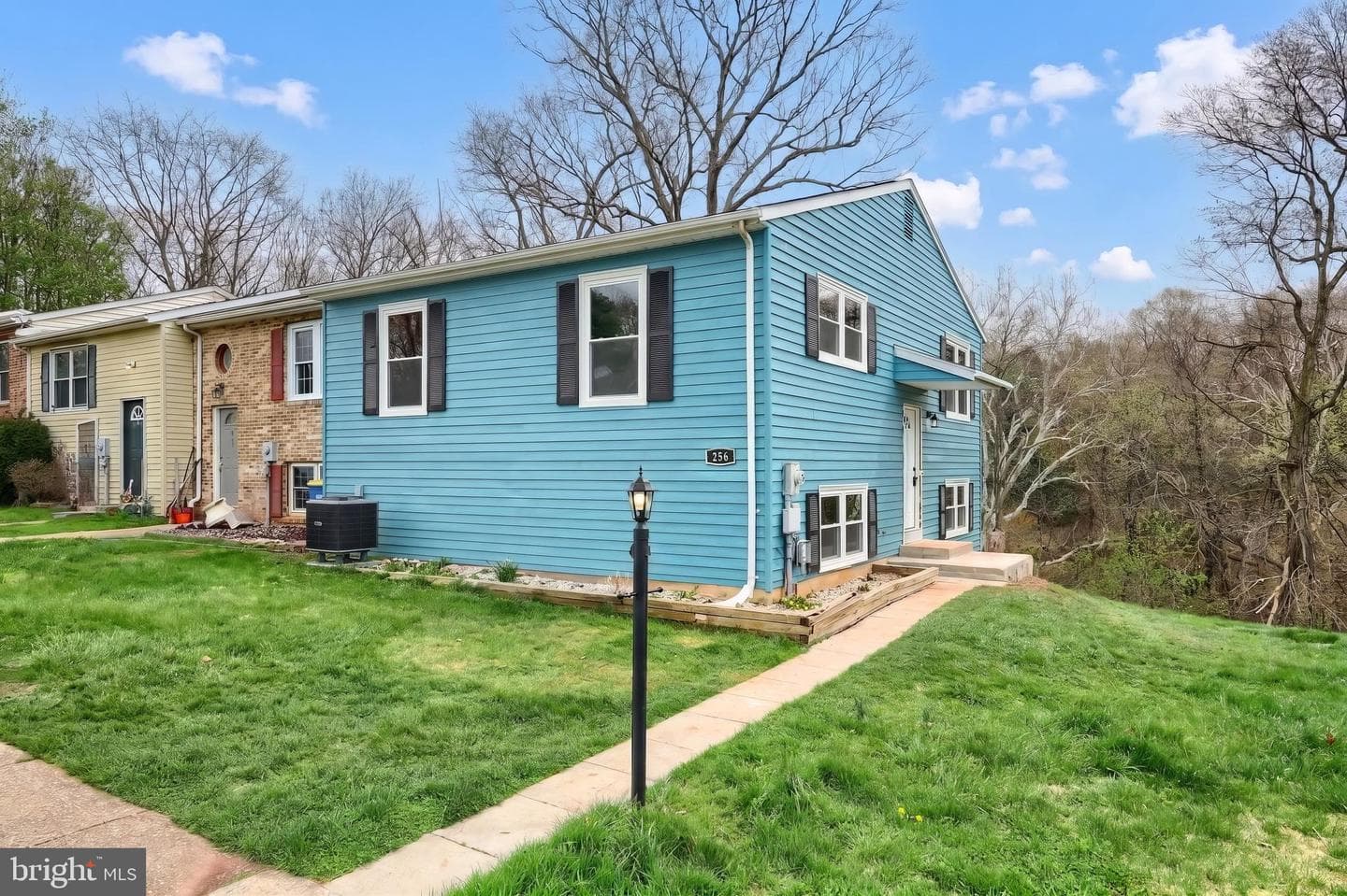 256 Juniper Drive photo 3