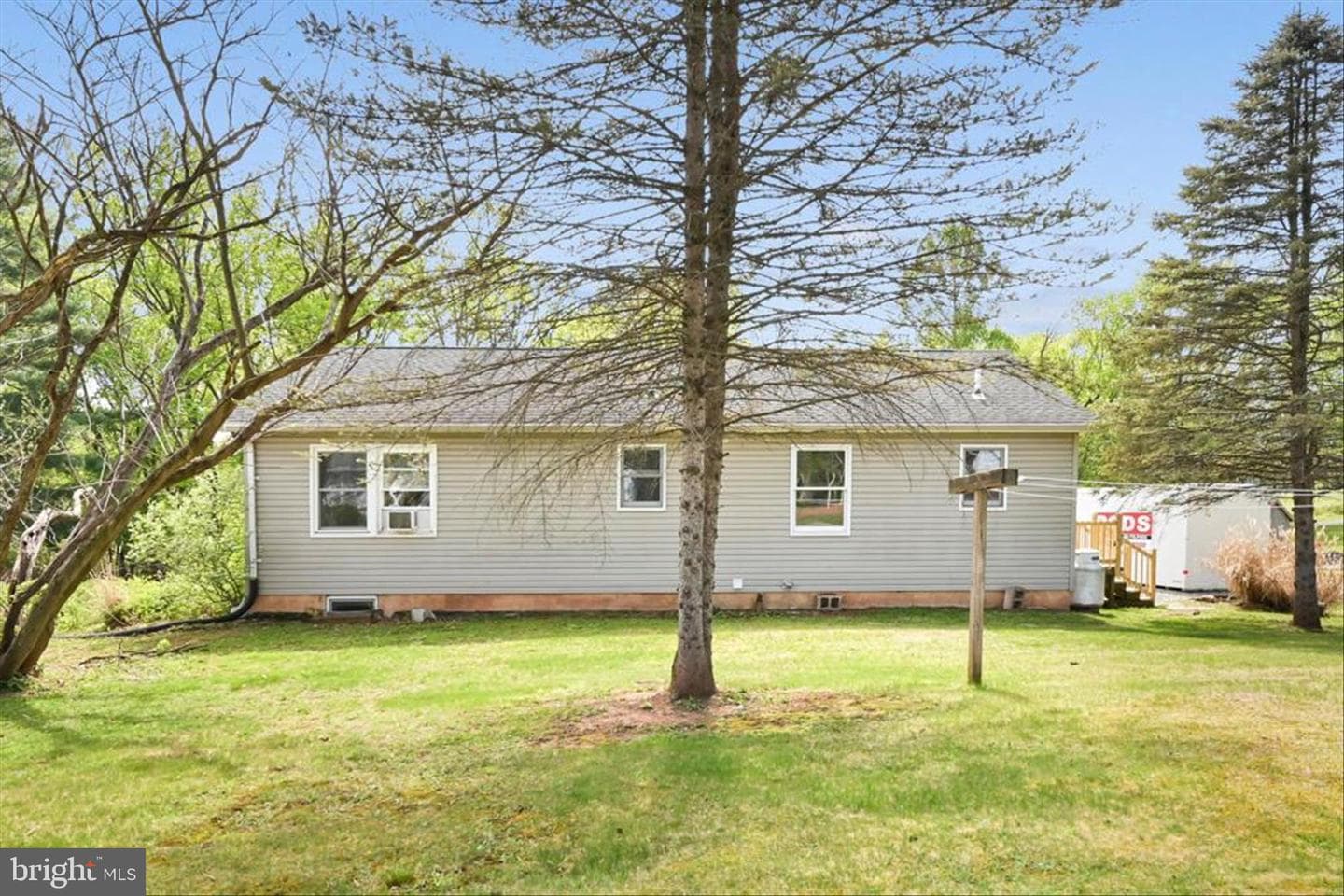 445 Scotch Pine Road photo 33