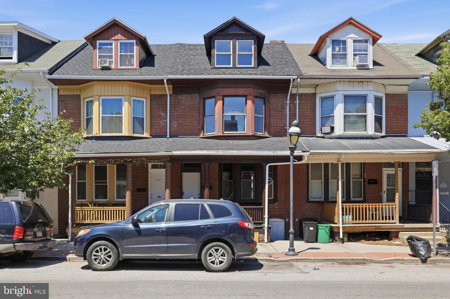 249 E Princess Street photo 42