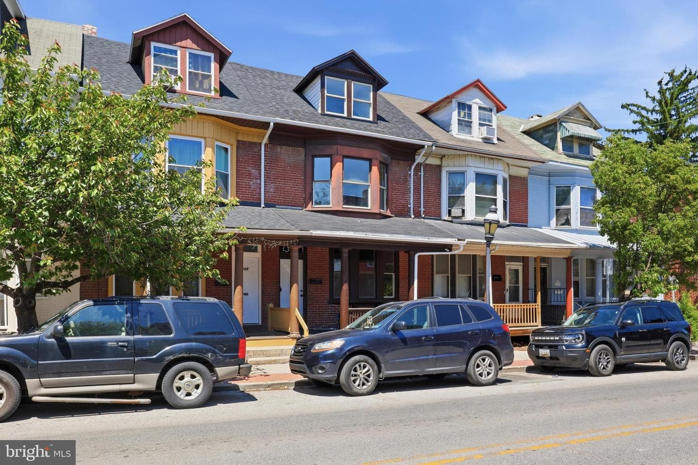 249 E Princess Street photo 43