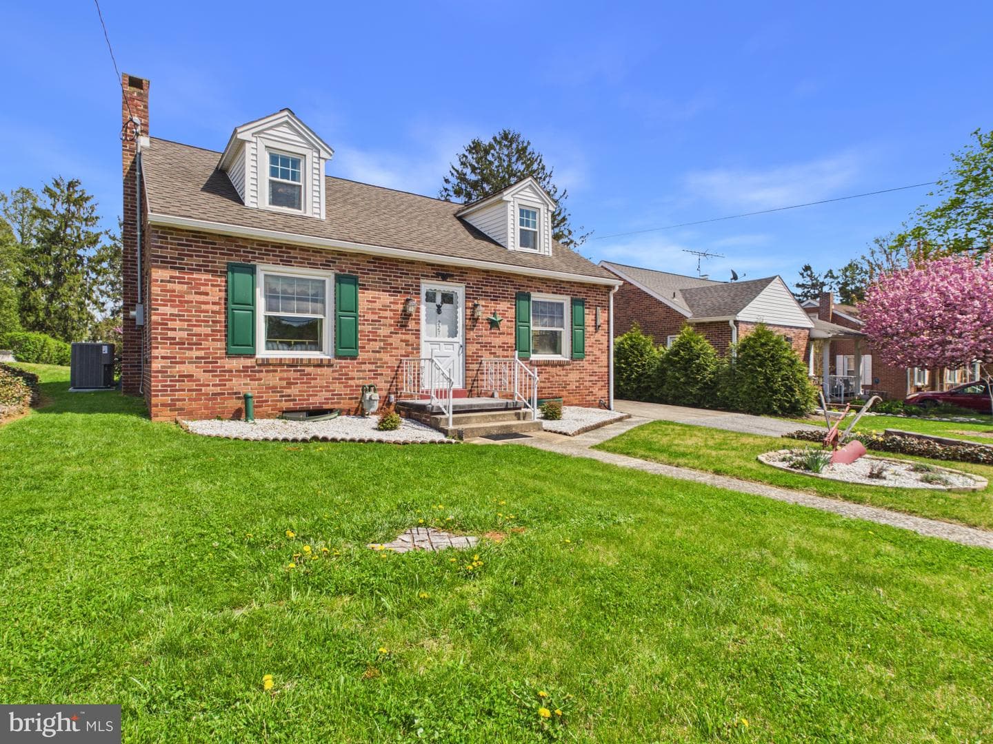 227 N Williams Street photo 3