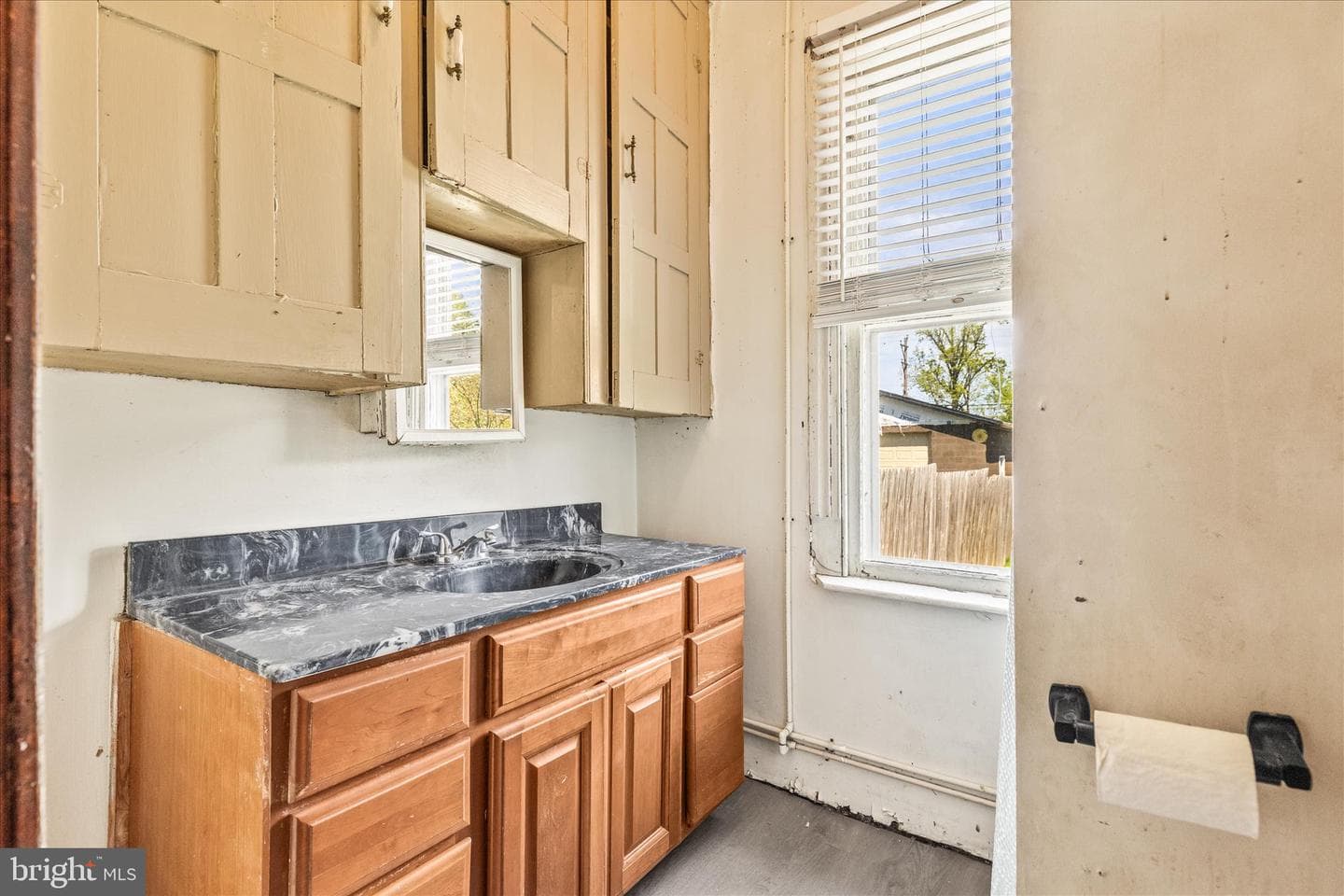 220 Locust Street photo 17